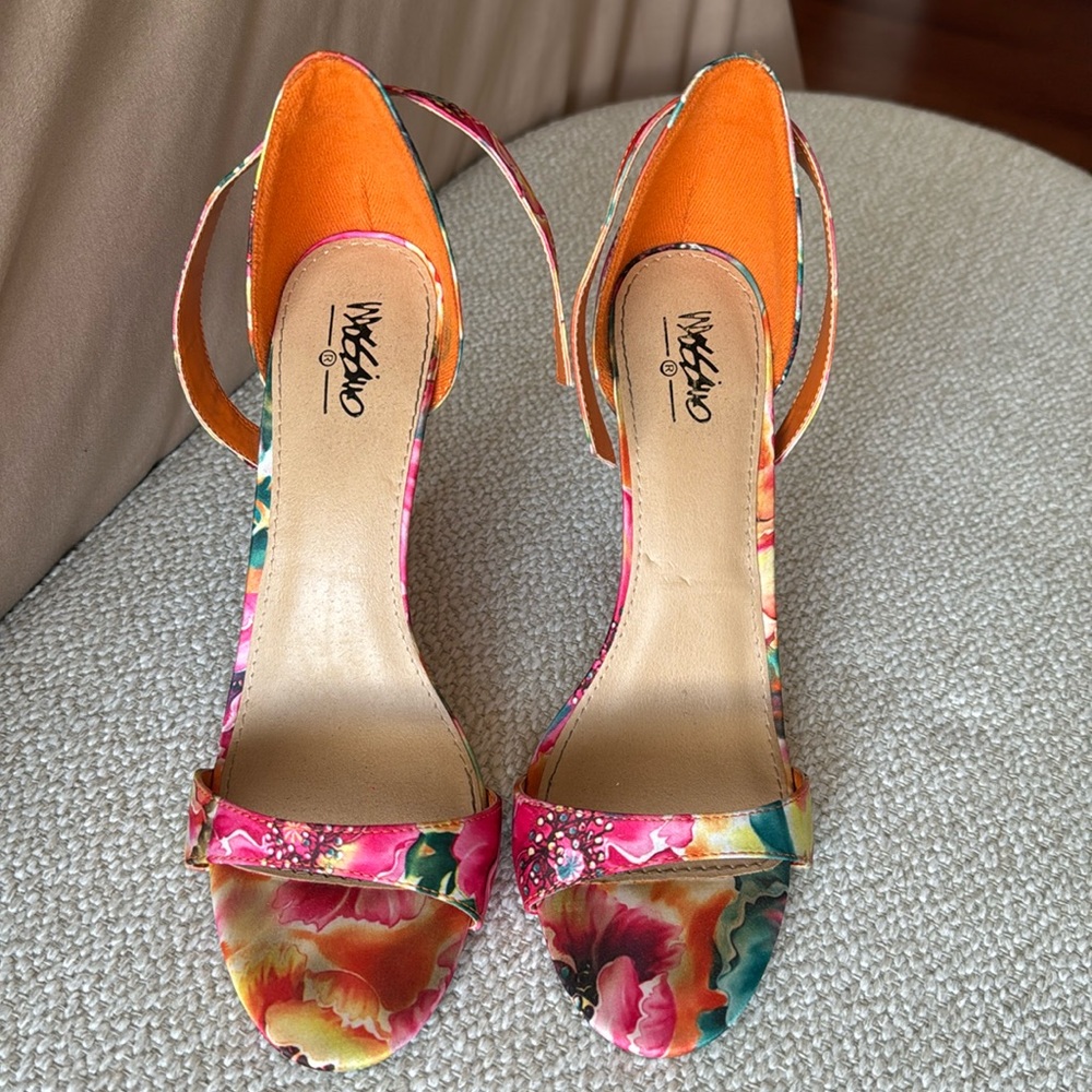 Mossimo Flower Colorful Heels